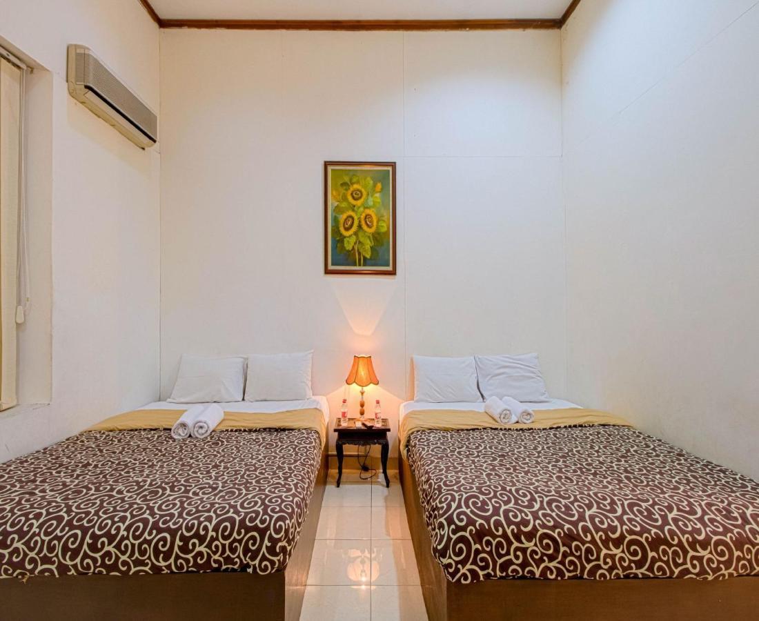 D'Talent Hotel Джокьякарта Экстерьер фото
