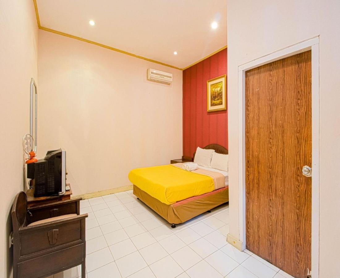 D'Talent Hotel Джокьякарта Экстерьер фото
